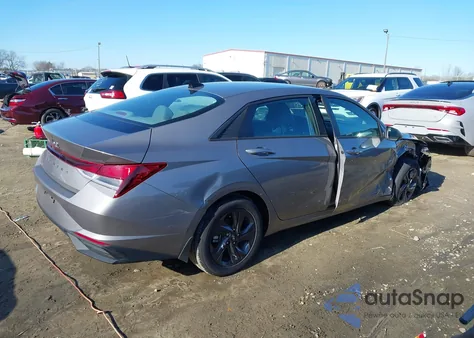 2022 Hyundai Elantra Sel z USA, uszkodzony, nr VIN KMHLM4AG4NU275953